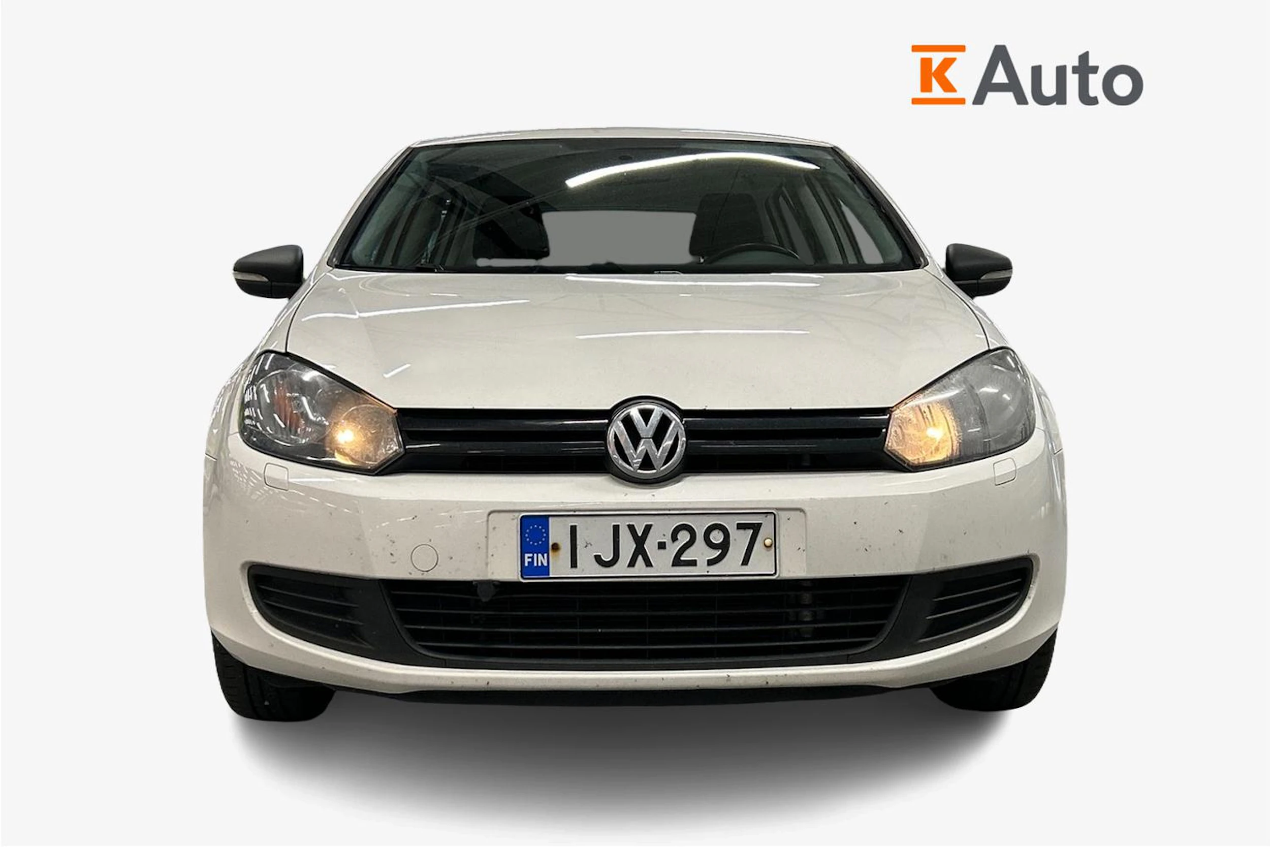 valkoinen Volkswagen Golf 2011 kuva 4.