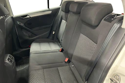 valkoinen Volkswagen Golf 2011 kuva 8.