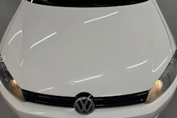 valkoinen Volkswagen Golf 2011 kuva 30.