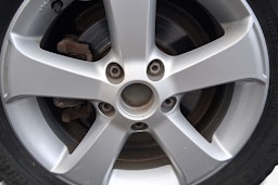 ruskea (beige) Volkswagen Golf 2011 kuva 9.