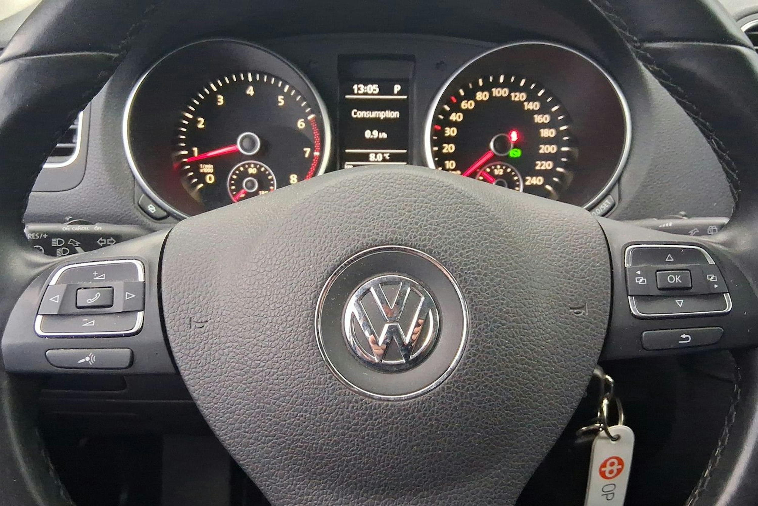 ruskea (beige) Volkswagen Golf 2011 kuva 13.