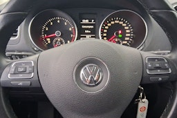 ruskea (beige) Volkswagen Golf 2011 kuva 13.