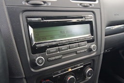 ruskea (beige) Volkswagen Golf 2011 kuva 14.