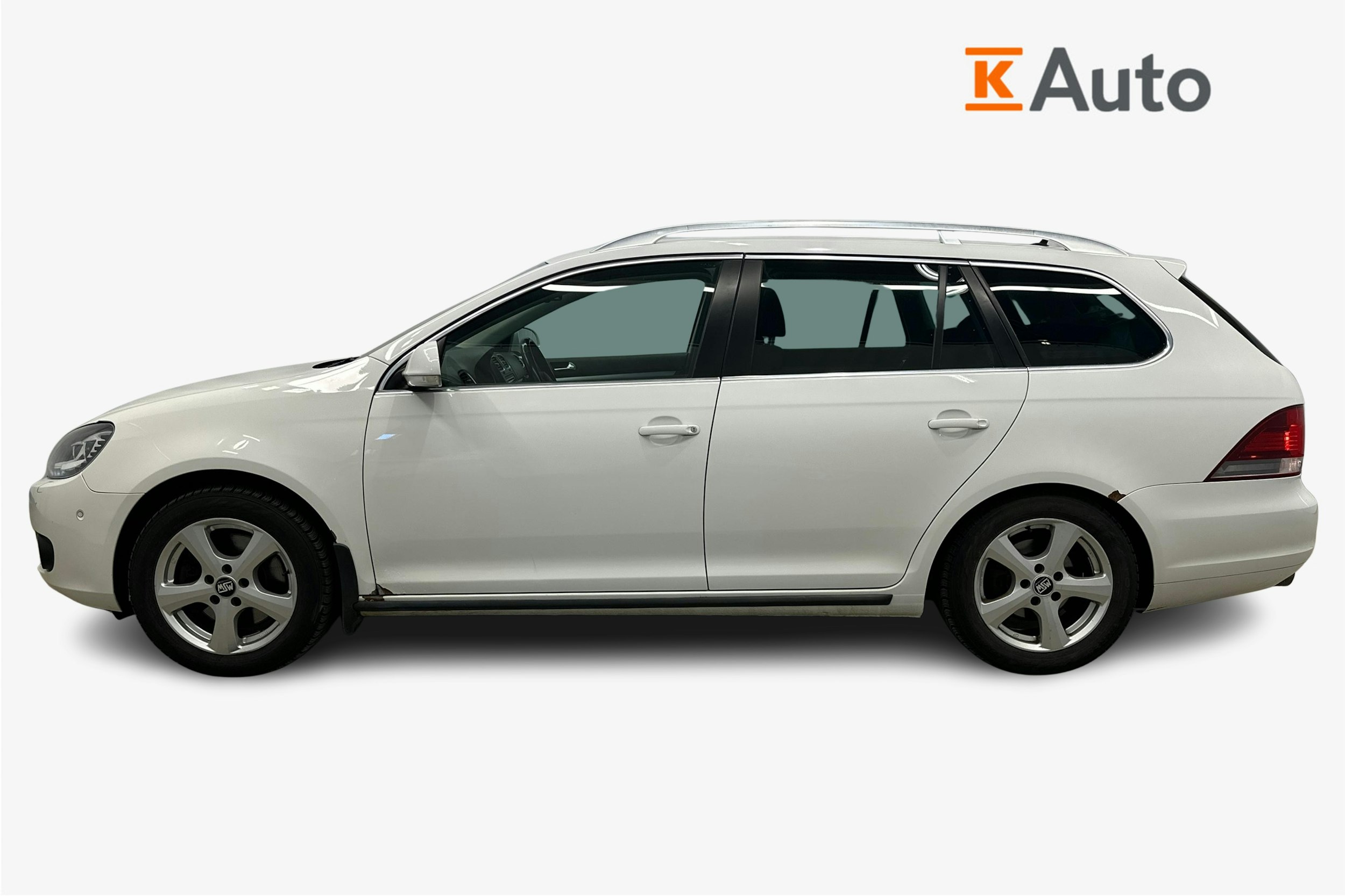 valkoinen Volkswagen Golf 2011 kuva 6.