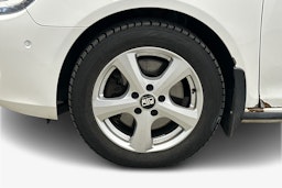 valkoinen Volkswagen Golf 2011 kuva 11.