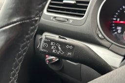 valkoinen Volkswagen Golf 2011 kuva 20.