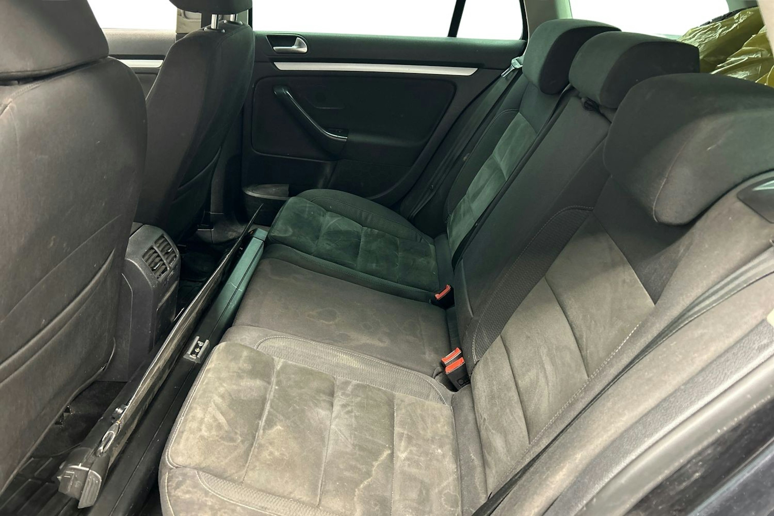 musta Volkswagen Golf 2011 kuva 8.