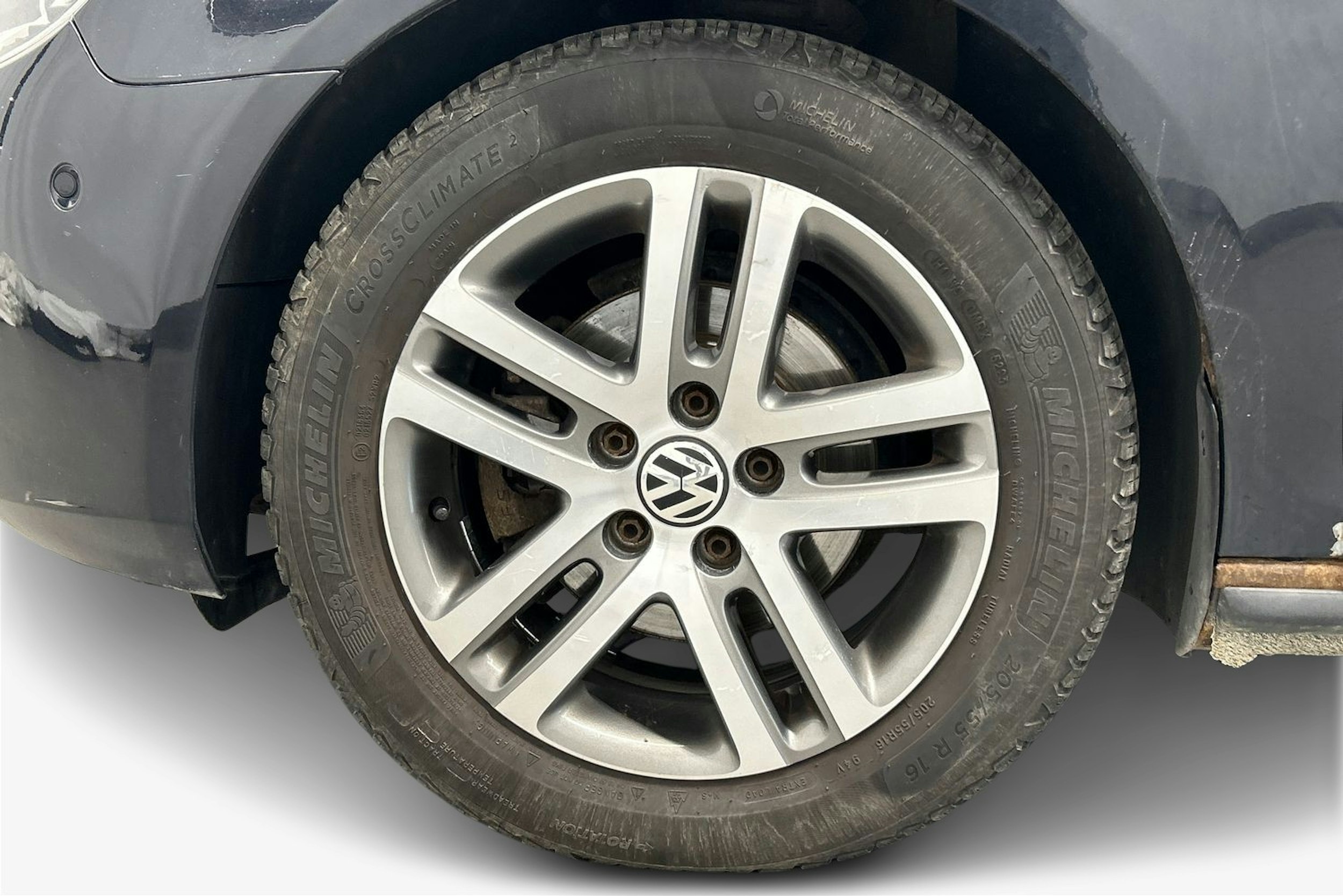 musta Volkswagen Golf 2011 kuva 9.