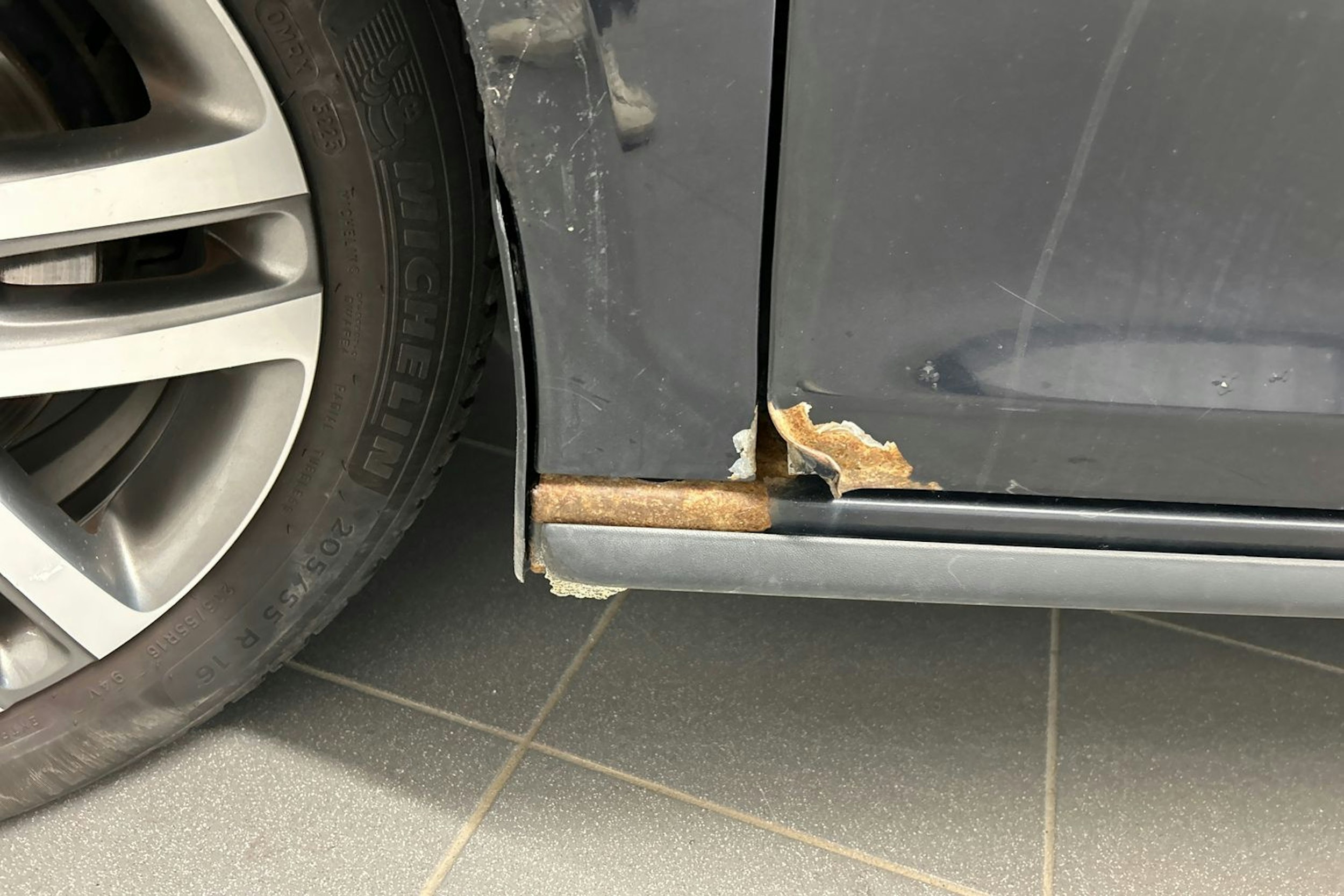 musta Volkswagen Golf 2011 kuva 17.