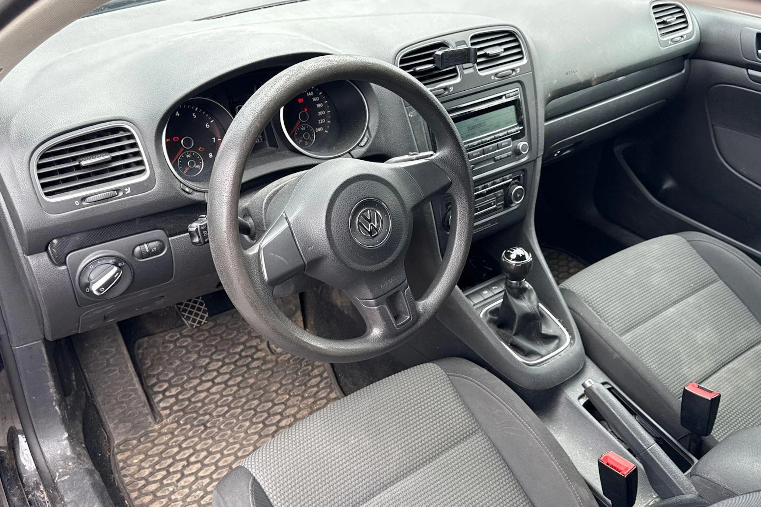 Musta Volkswagen GOLF 2011 kuva 6.