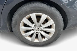 Musta Volkswagen GOLF 2011 kuva 9.