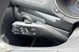 Musta Volkswagen GOLF 2011 kuva 12.
