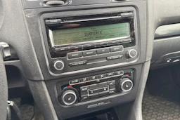 Musta Volkswagen GOLF 2011 kuva 13.