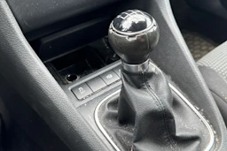 Musta Volkswagen GOLF 2011 kuva 14.