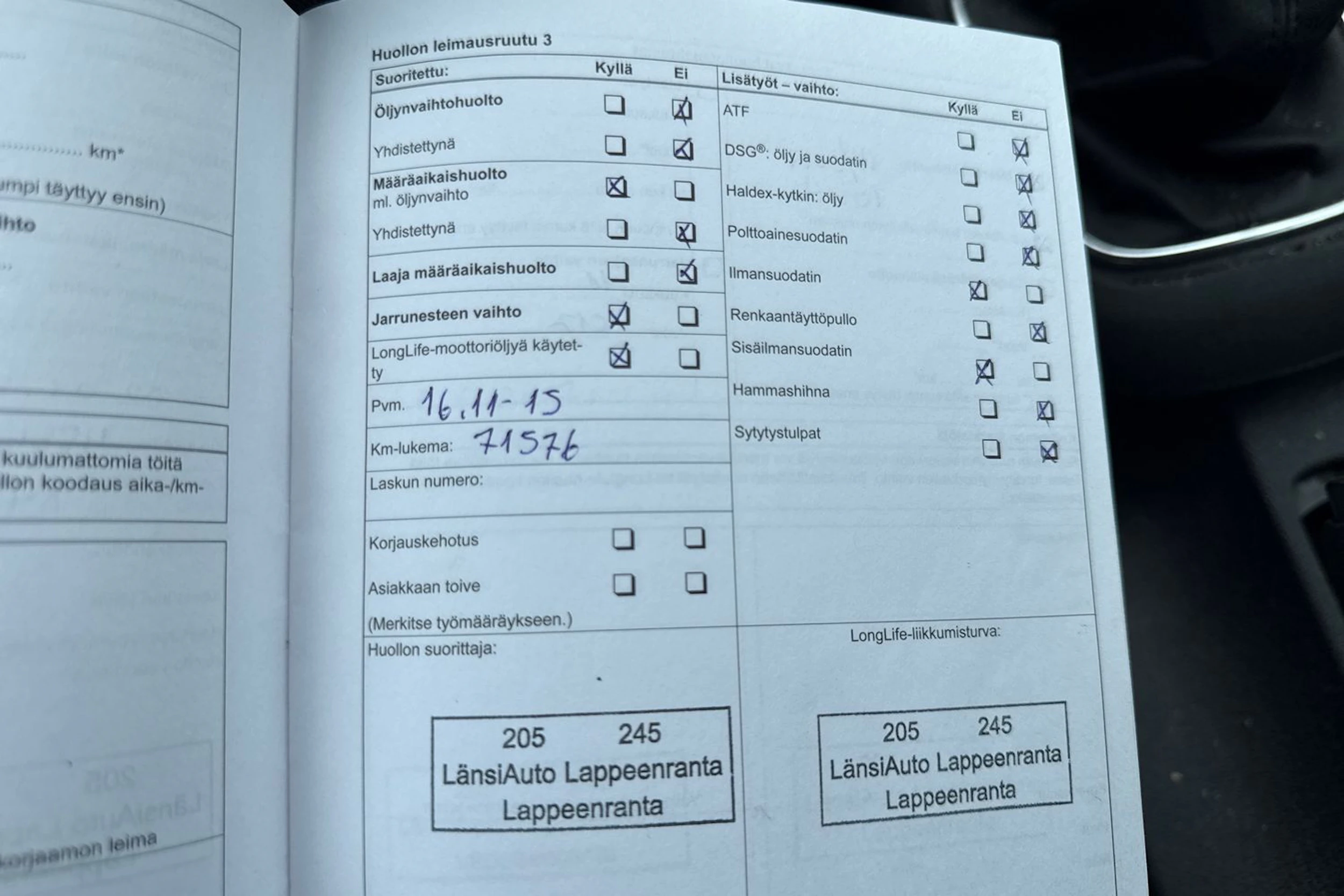 Musta Volkswagen GOLF 2011 kuva 17.