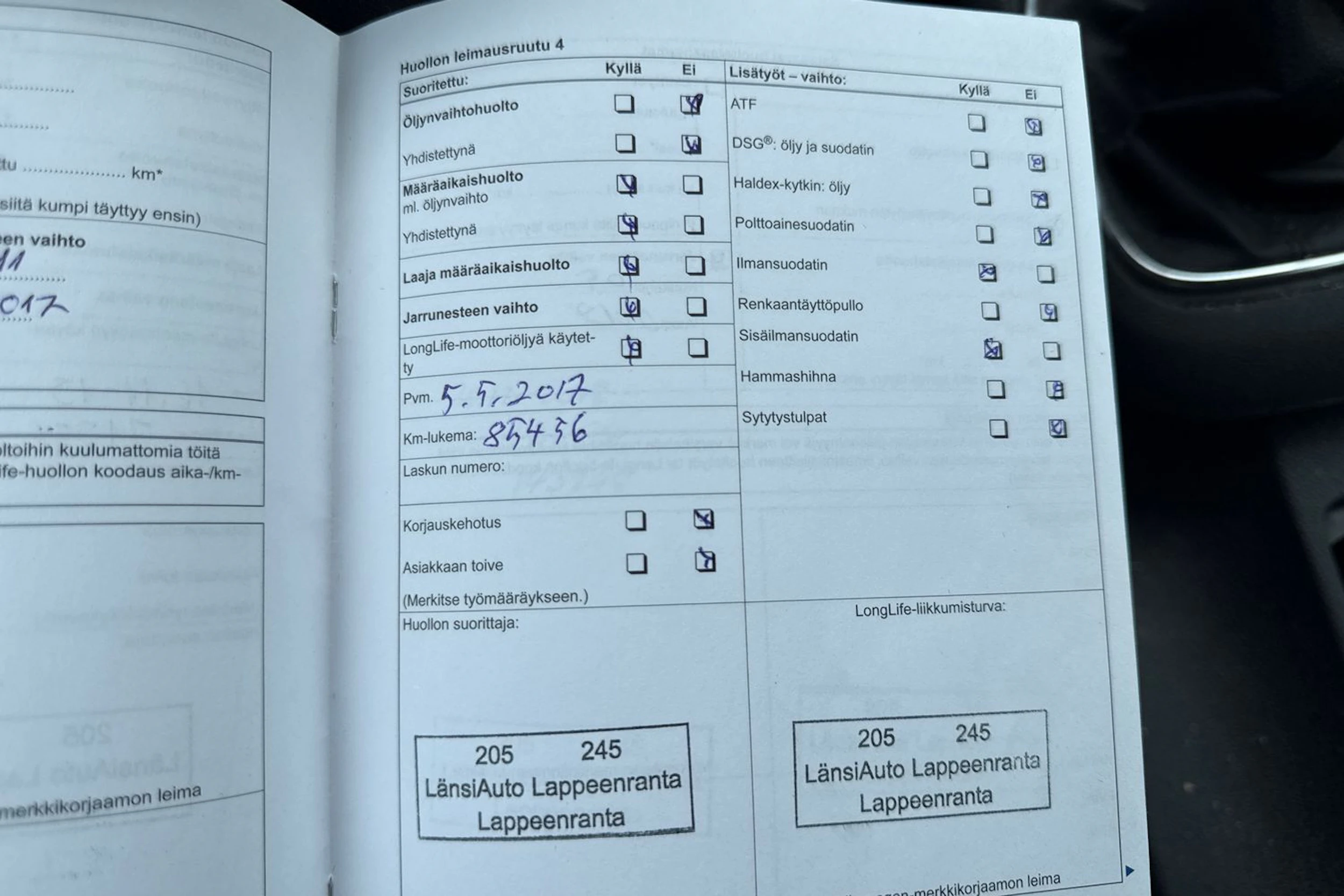 Musta Volkswagen GOLF 2011 kuva 18.