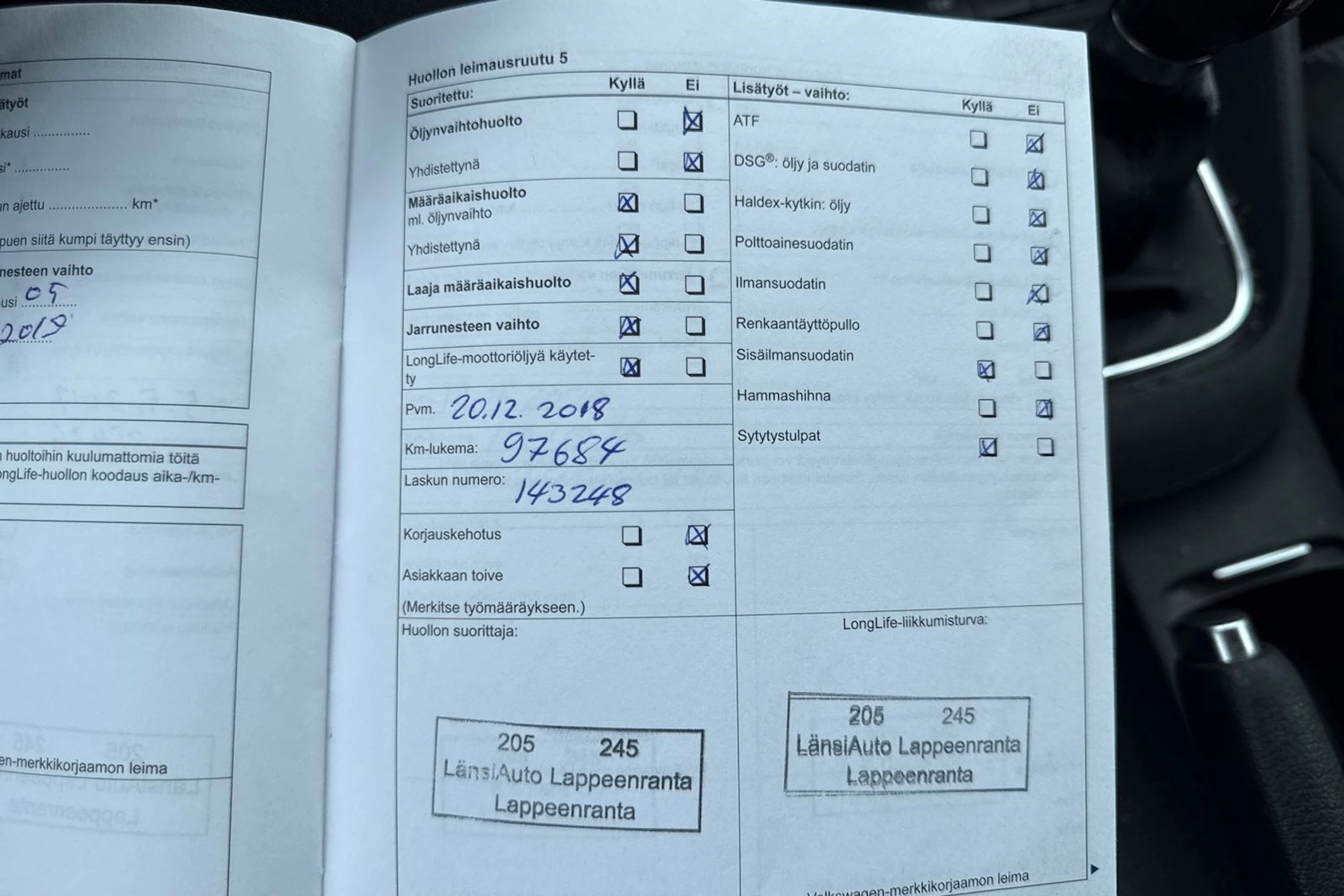 Musta Volkswagen GOLF 2011 kuva 19.