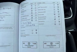 Musta Volkswagen GOLF 2011 kuva 22.