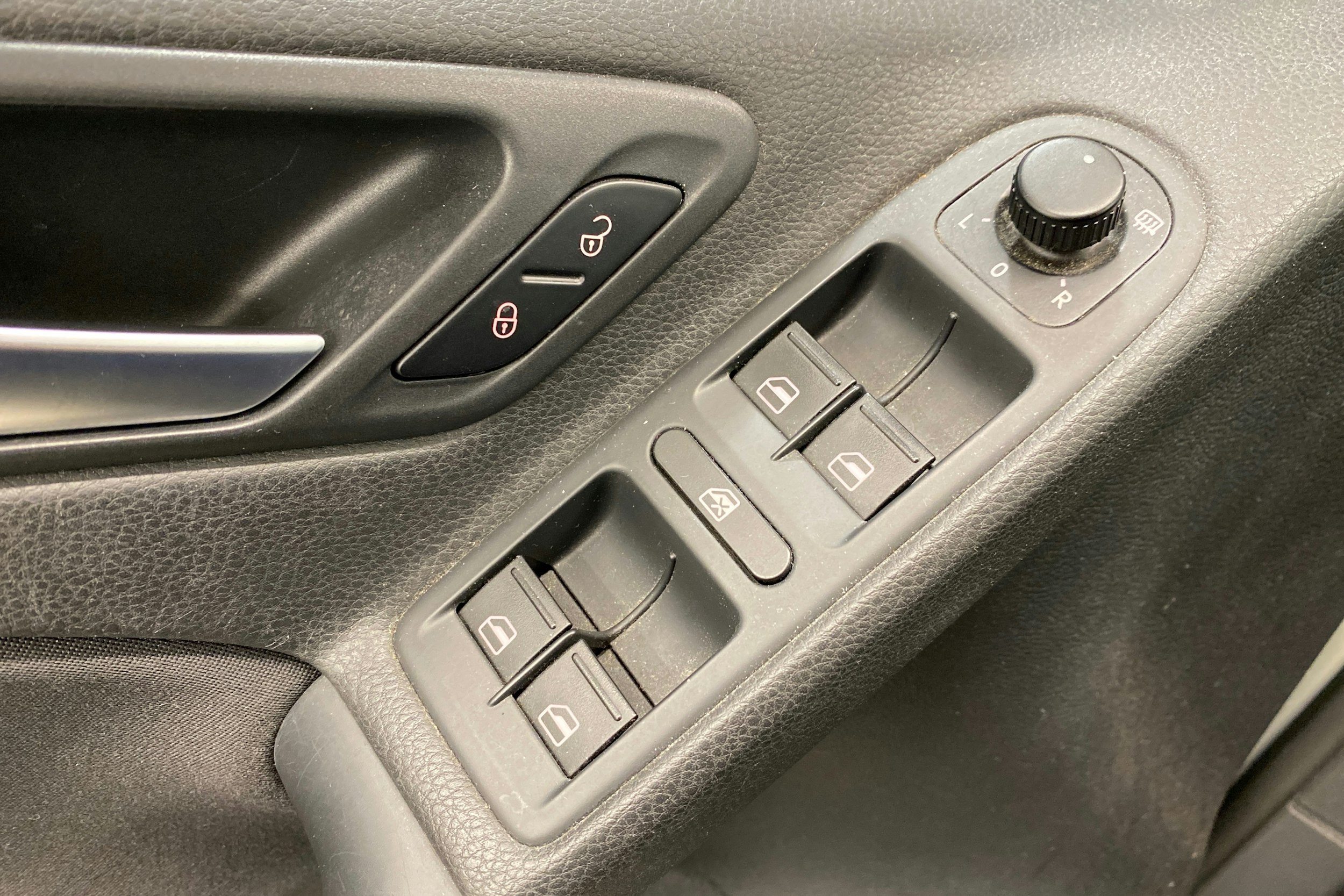 hopea Volkswagen Golf 2011 kuva 19.