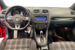 punainen Volkswagen Golf 2011 kuva 7.