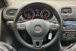 Valkoinen Volkswagen GOLF 2011 kuva 19.