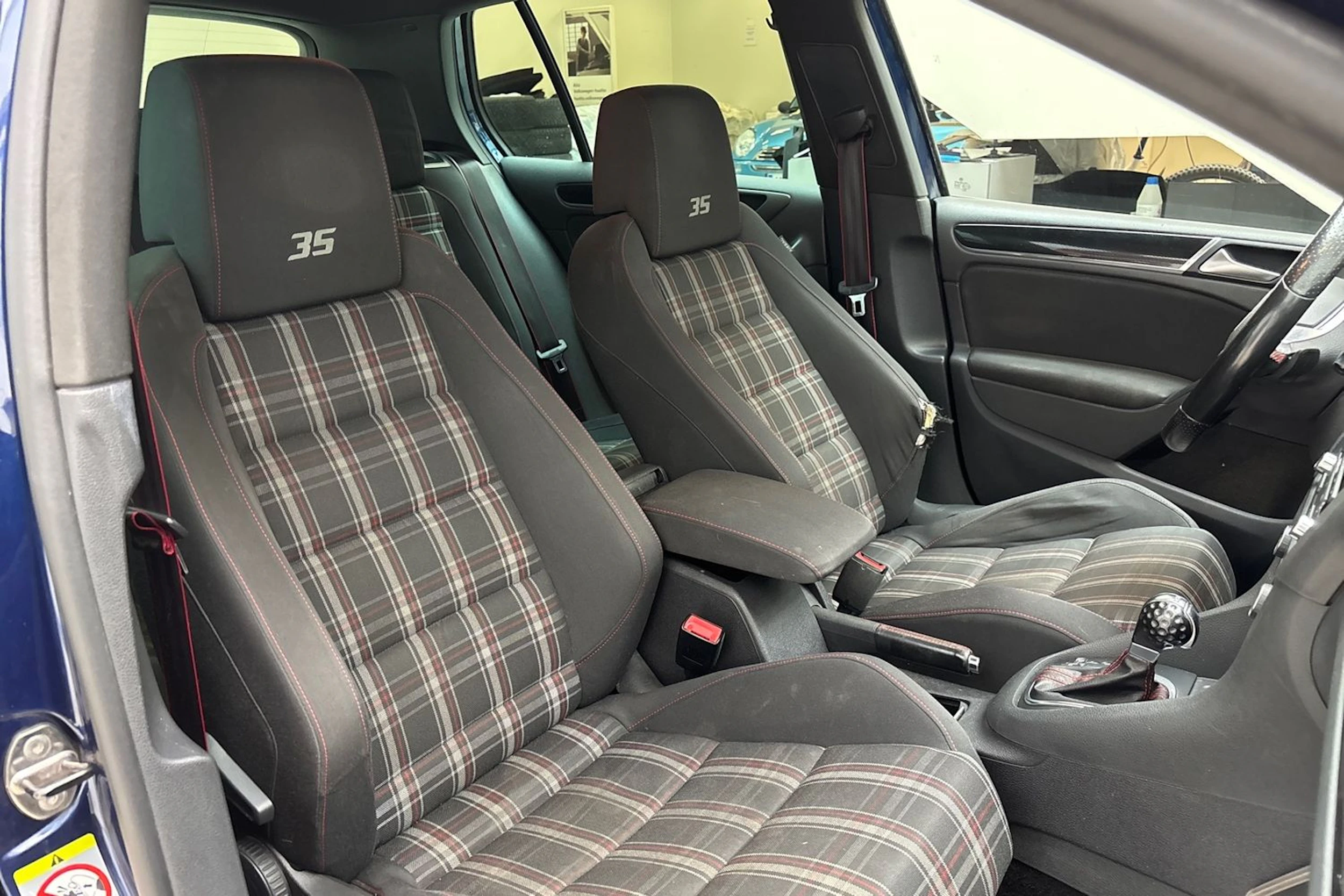 Sininen Volkswagen GOLF 2011 kuva 23.