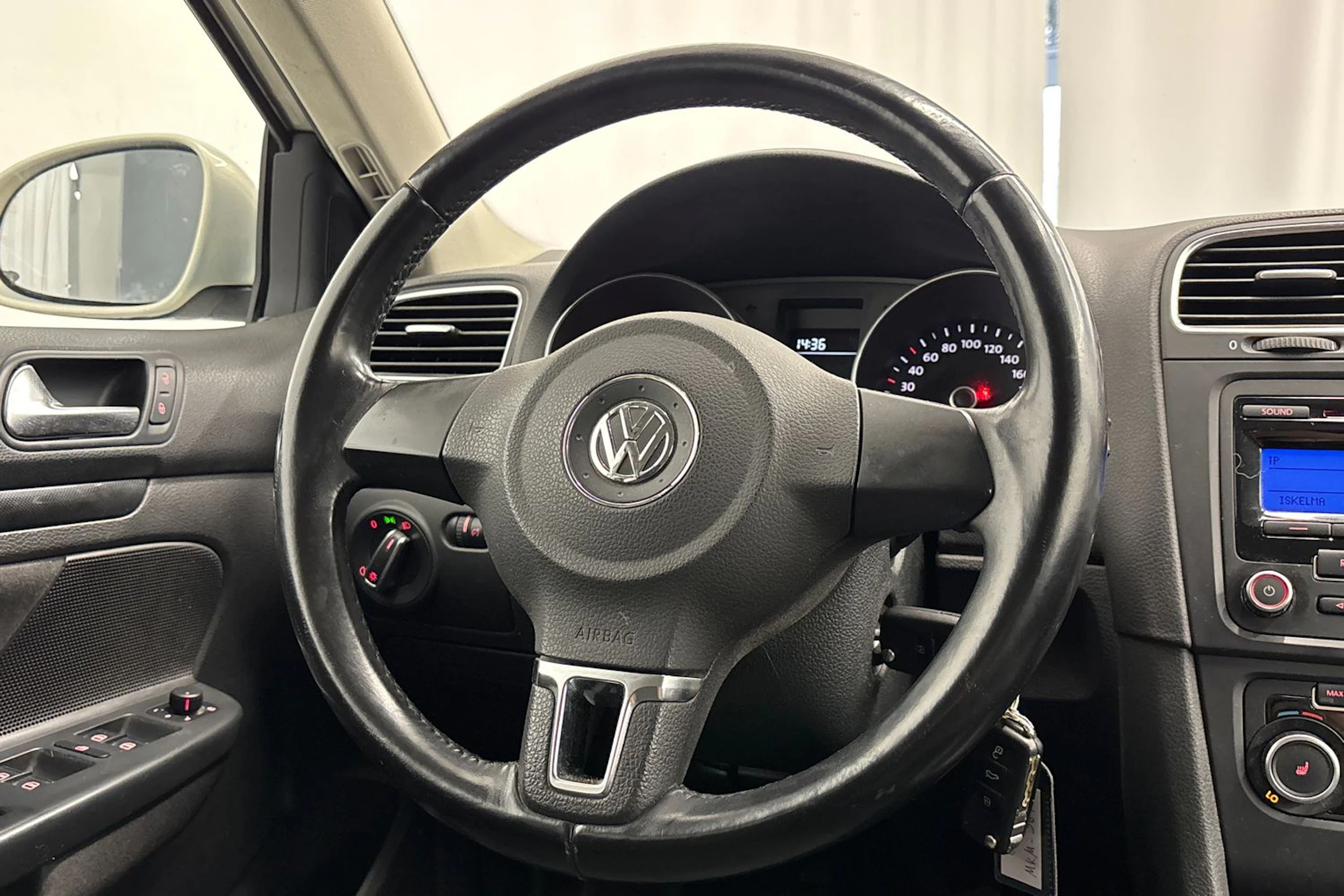 Hopea Volkswagen GOLF 2011 kuva 12.