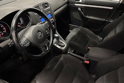 valkoinen Volkswagen Golf 2011 kuva 3.