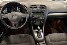 valkoinen Volkswagen Golf 2011 kuva 9.