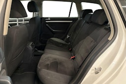 valkoinen Volkswagen Golf 2011 kuva 10.