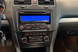 valkoinen Volkswagen Golf 2011 kuva 21.