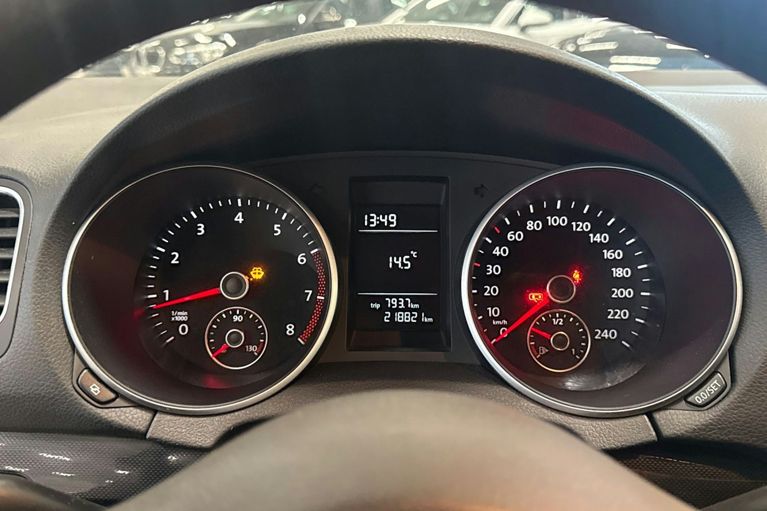 punainen Volkswagen Golf 2011 kuva 15.