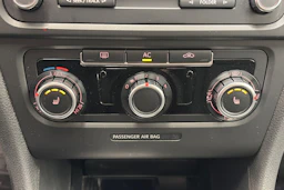 harmaa Volkswagen Golf 2011 kuva 20.