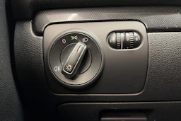 harmaa Volkswagen Golf 2011 kuva 22.