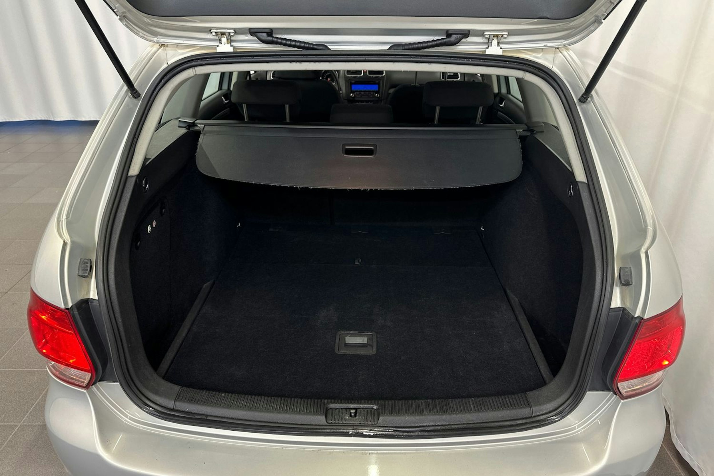 hopea Volkswagen Golf 2011 kuva 14.