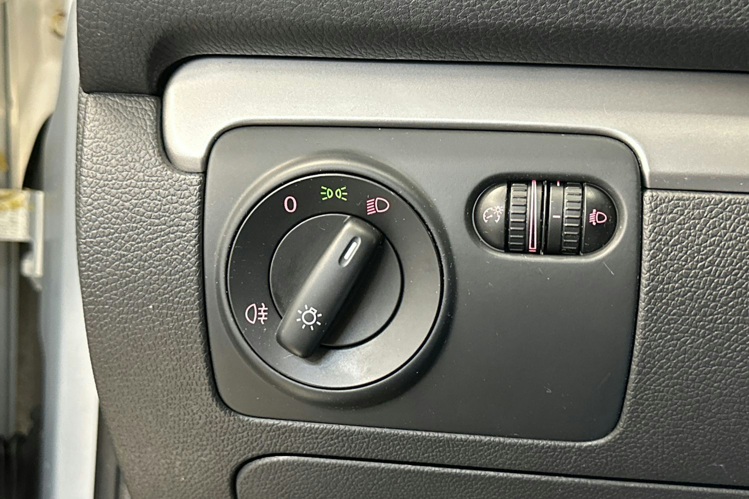 hopea Volkswagen Golf 2011 kuva 18.