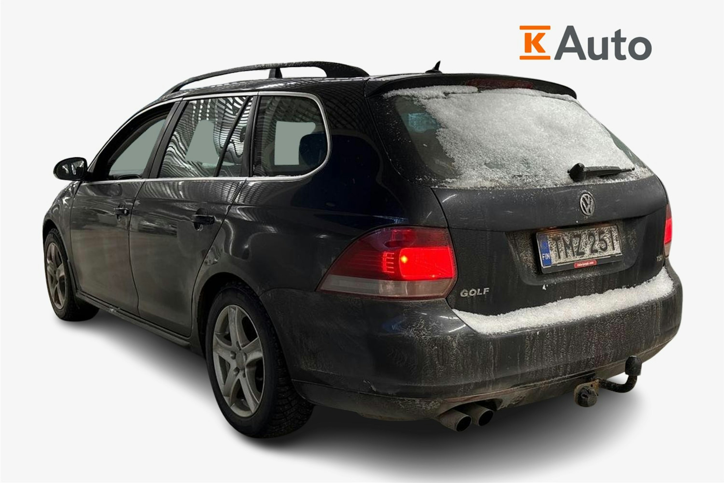 Musta Volkswagen GOLF 2011 kuva 2.