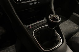 Musta Volkswagen GOLF 2011 kuva 18.