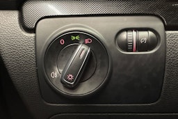 Musta Volkswagen GOLF 2011 kuva 19.