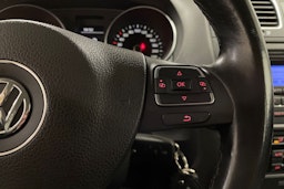 Musta Volkswagen GOLF 2011 kuva 21.