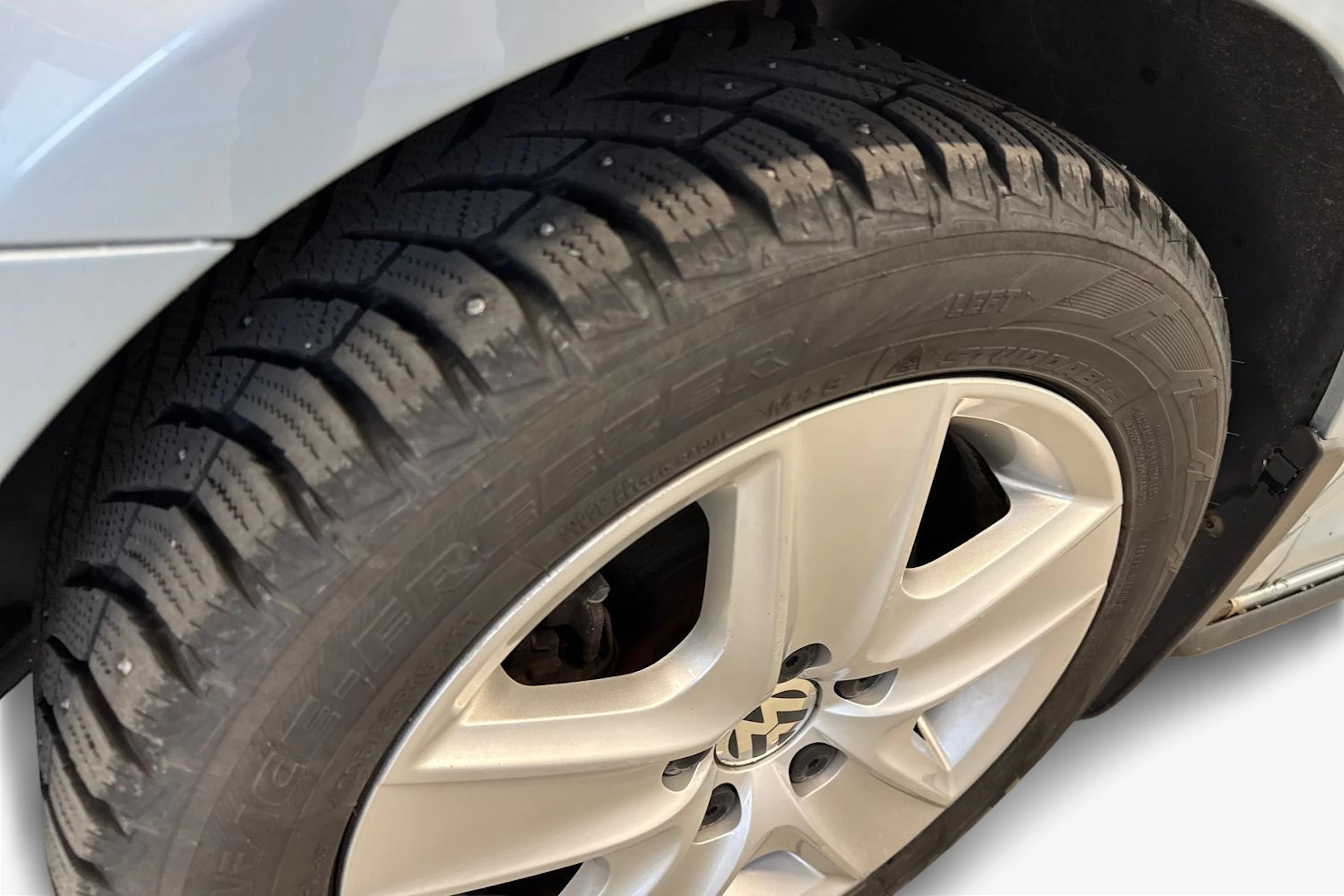 sininen Volkswagen Golf 2011 kuva 12.