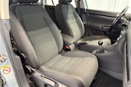 sininen Volkswagen Golf 2011 kuva 15.