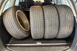 sininen Volkswagen Golf 2011 kuva 16.