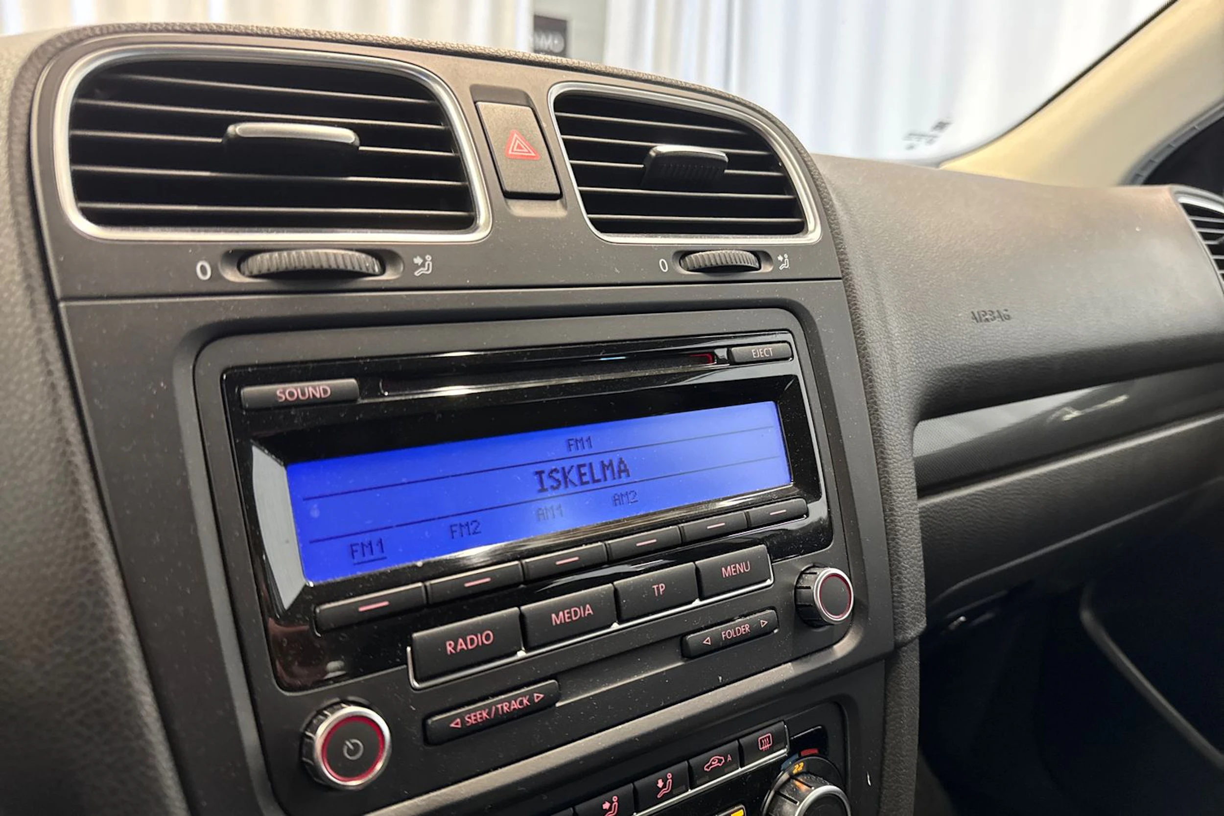 sininen Volkswagen Golf 2011 kuva 18.