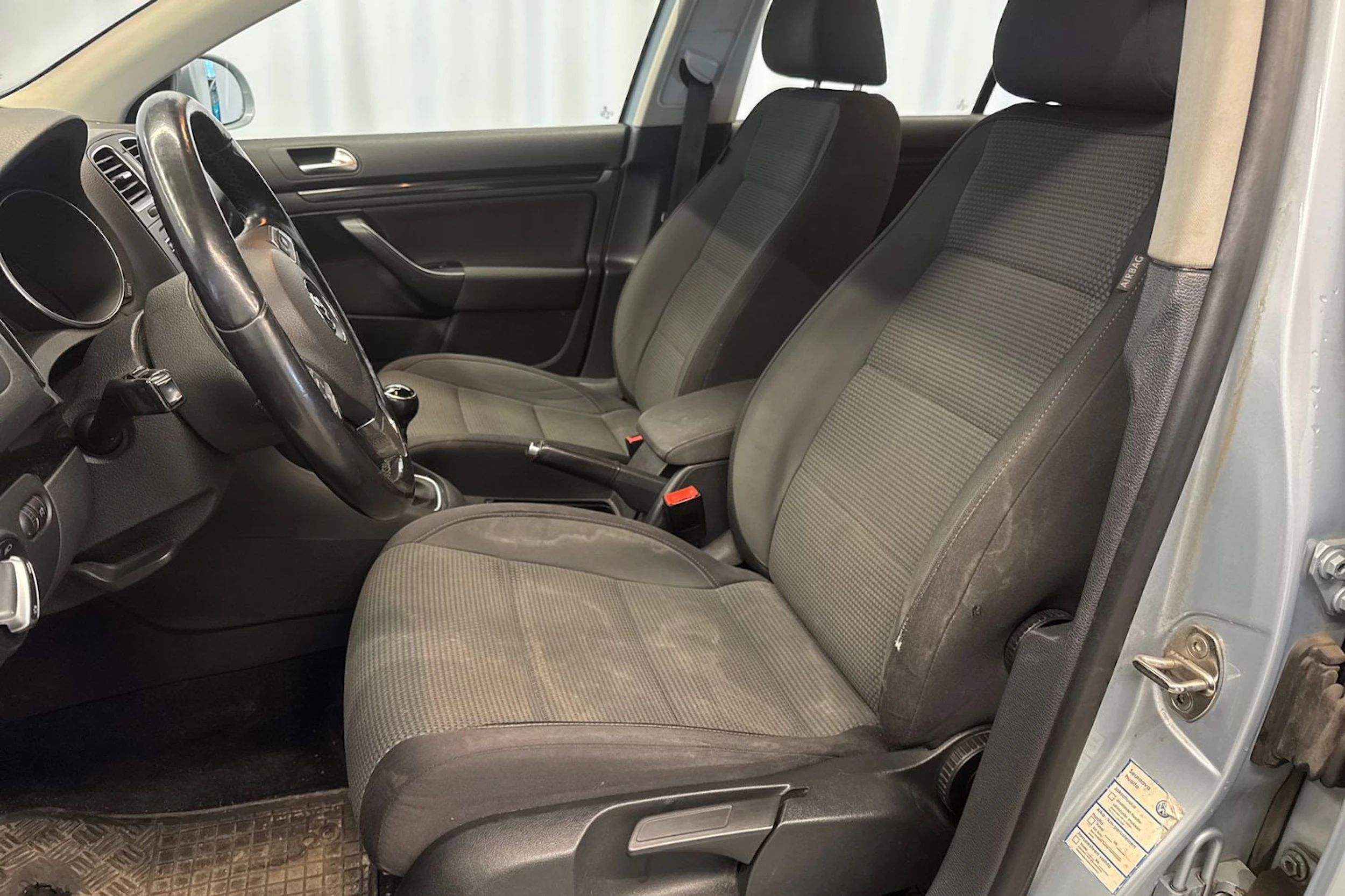 sininen Volkswagen Golf 2011 kuva 24.