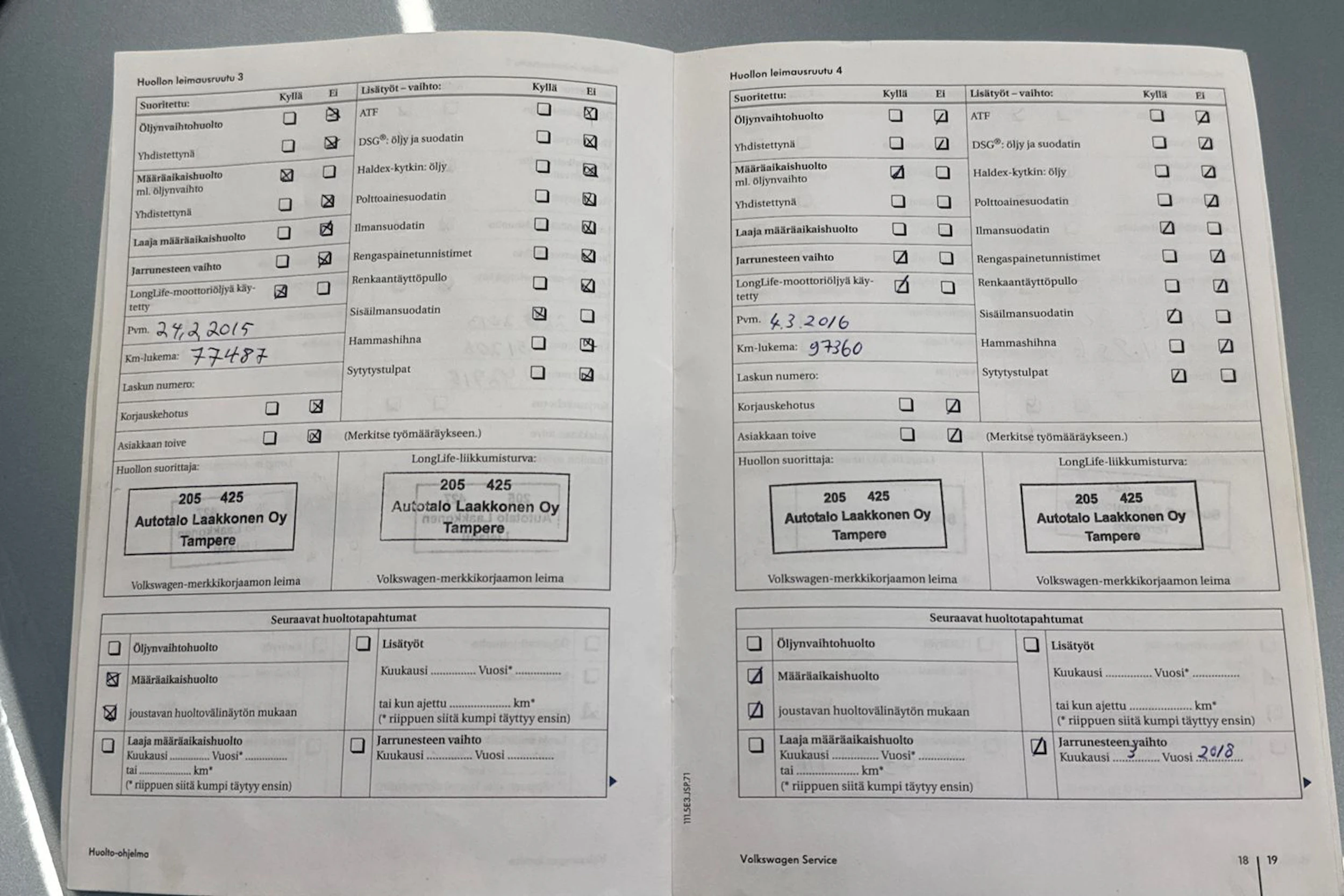 sininen Volkswagen Golf 2011 kuva 29.