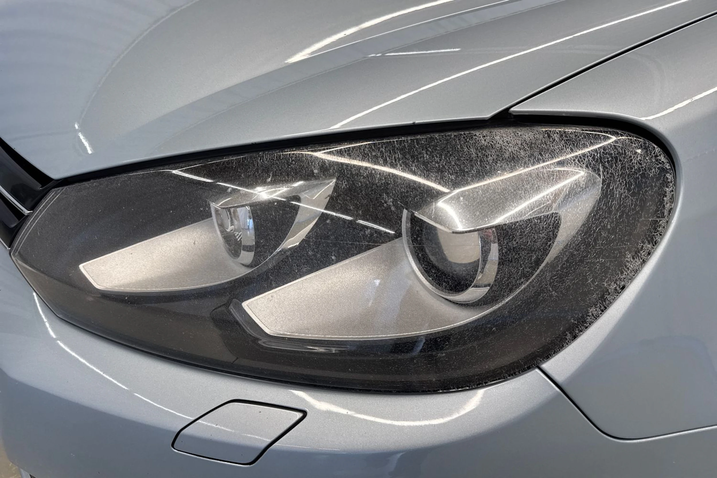 sininen Volkswagen Golf 2011 kuva 32.