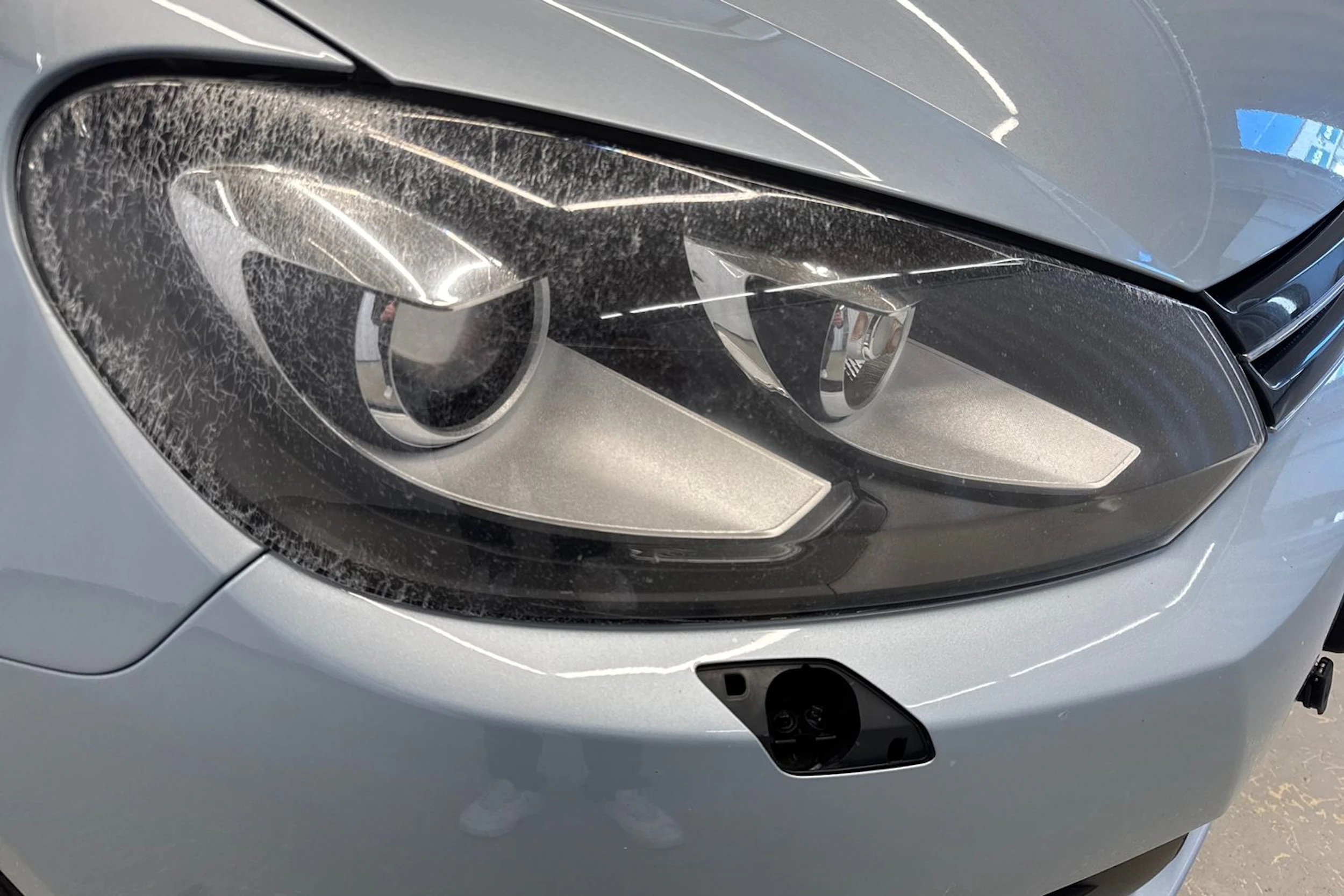 sininen Volkswagen Golf 2011 kuva 33.