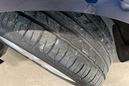 sininen Volkswagen Golf 2011 kuva 13.