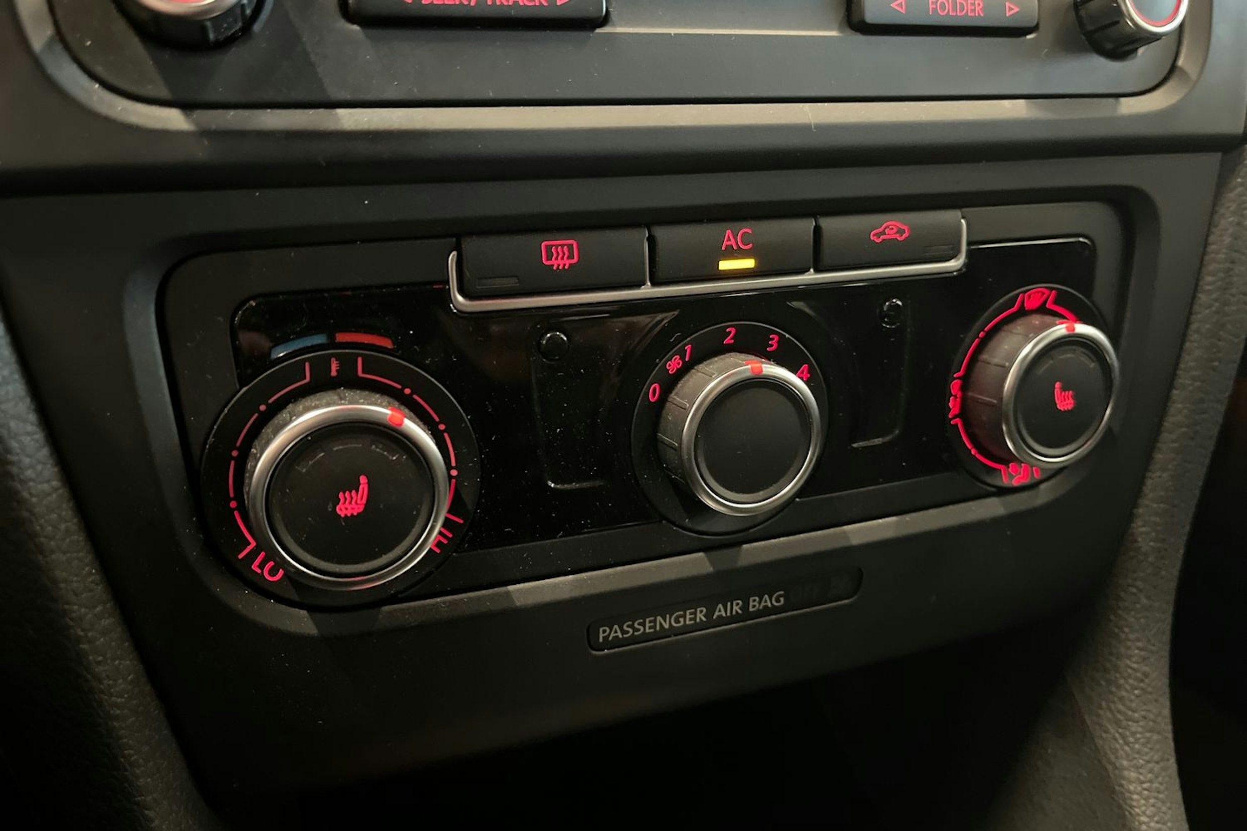 sininen Volkswagen Golf 2011 kuva 20.